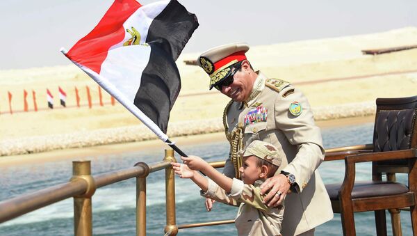 Президент Египта Абдель Фаттах аль-Сиси на открытии нового русла Суэцкого канала. Архивное фото