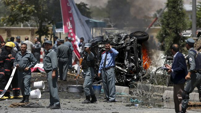 Взрыв на въезде в аэропорт Кабула
