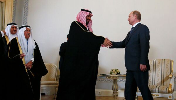 Президент России Владимир Путин и преемник Наследного принца, министр обороны Саудовской Аравии Мухаммед Бен Салман. Архивное фото
