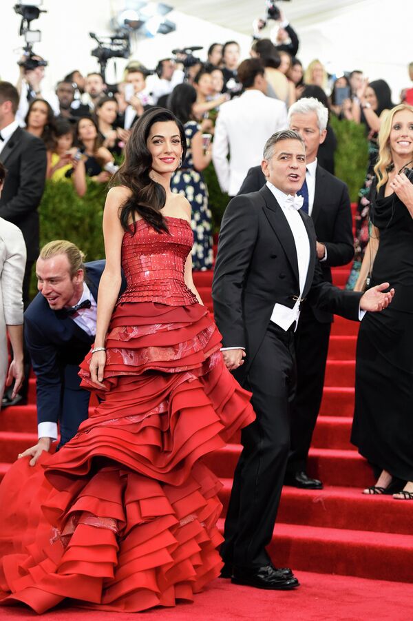 Амаль и Джордж Клуни на Metropolitan Museum of Art Costume Institute Gala