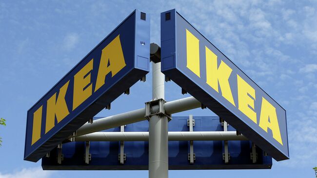 Вывеска Ikea у одного из магазинов сети. Архивное фото