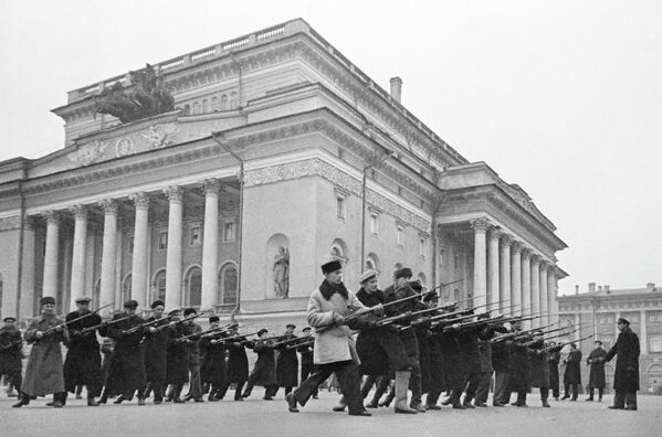 Всеобщее военное обучение в блокадном Ленинграде
