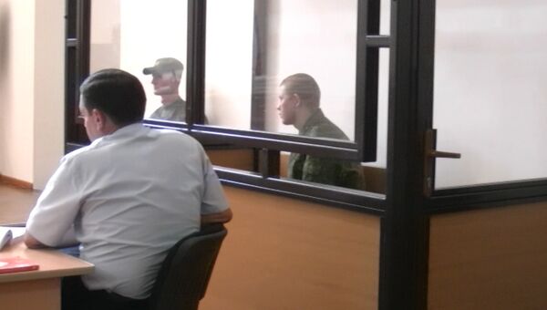 Российский солдат Пермяков предстал перед судом в Гюмри. Кадры заседания