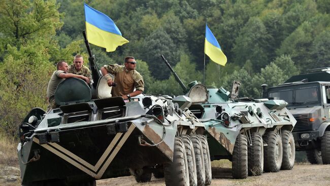 Учения украинских военнослужащих. 11 августа 2015. Архивное фото