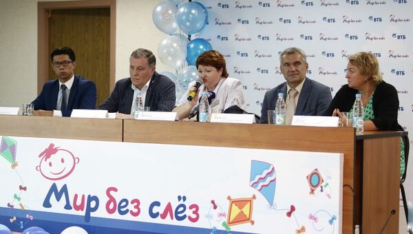 Детская поликлиника на Сахалине получила от ВТБ аппарат на 1,5 млн р