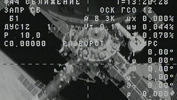 Грузовой корабль Прогресс М-26М отстыковался от МКС. Кадры из космоса