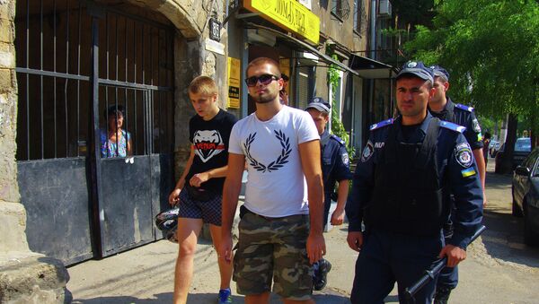 Милиция задержала неизвестных, бросивших петарды в участников гей-фестиваля в Одессе