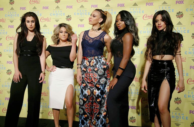 Американская группа Fifth Harmony на церемонии вручения премии Teen Choice Awards. Август 2015