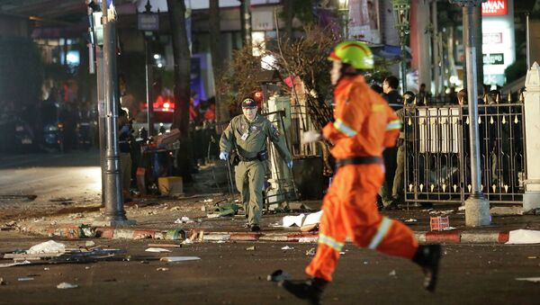 Аварийные службы на месте взрыва в Бангкоке