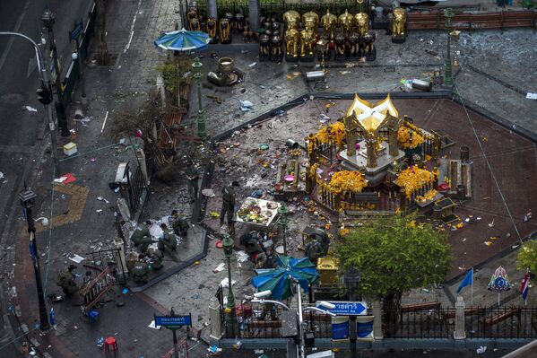 На месте взрыва в туристическом центре Бангкока