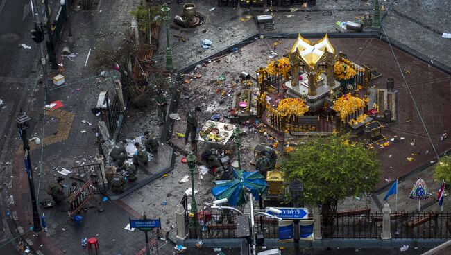 На месте взрыва в туристическом центре Бангкока
