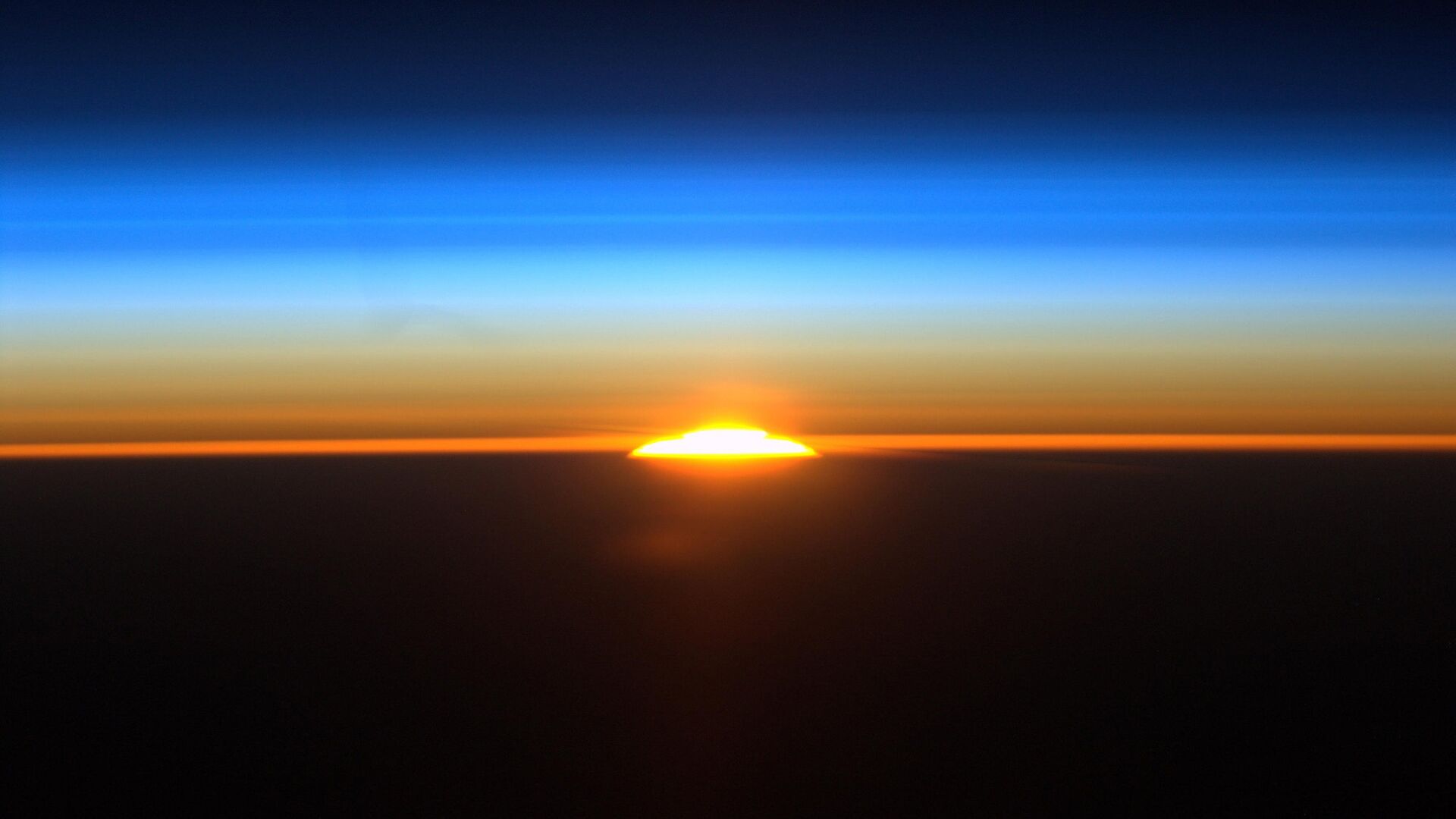 Восход солнца над Аргентиной с борта МКС - РИА Новости, 1920, 20.03.2024