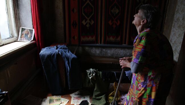 Раиса Алексеевна в своем доме, деревня Новомарьевка