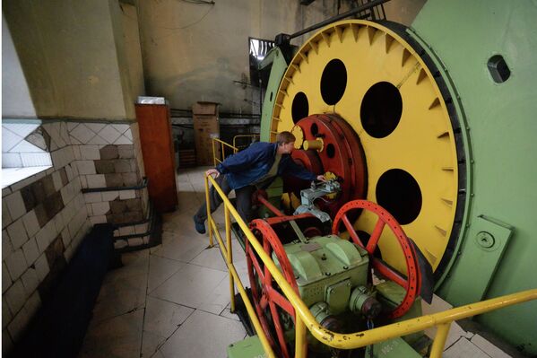 Подъемная машины шахты имени С.П. Ткачука в городе Харцызске на Донбассе