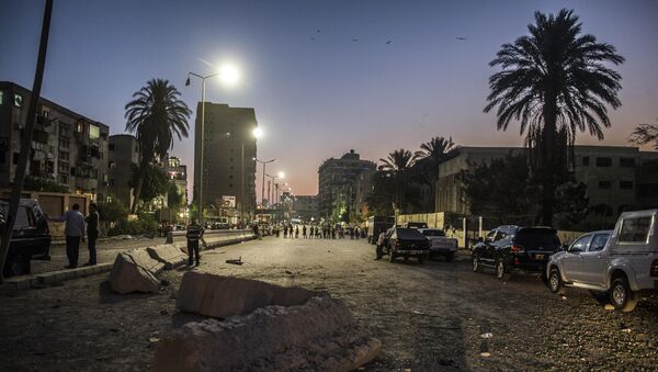 На месте взрыва недалеко от управления сил безопасности Египта и здания суда в пригороде Каира