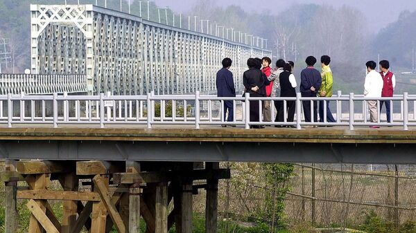 Мост Свободы на границе КНДР и Южной Кореи. Архивное фото