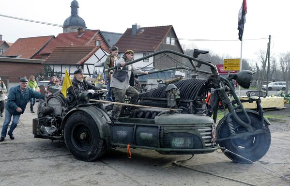 Самый тяжелый мотоцикл, собранный в немецком городе Зилле