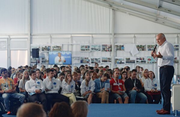 Генеральный директор МИА Россия сегодня Дмитрий Киселев выступает на всероссийском молодёжном образовательном форуме Территория смыслов на Клязьме