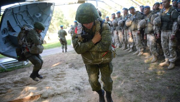 Военнослужащие на совместных учениях Коллективных сил оперативного реагирования (КСОР) ОДКБ Взаимодействие-2015