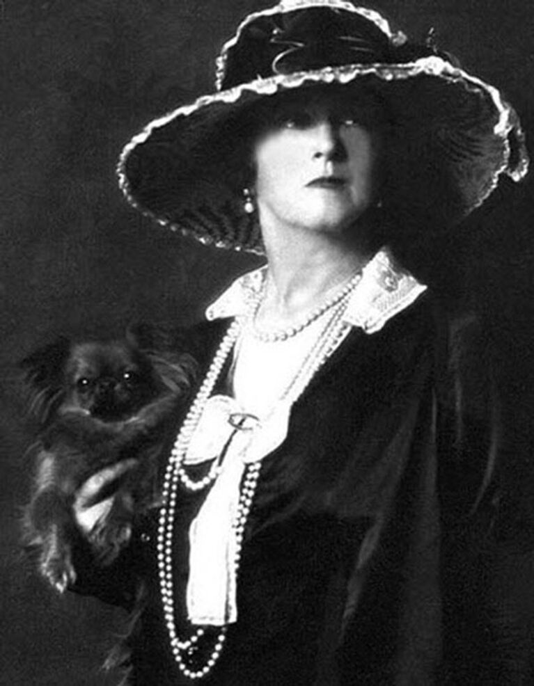 Леди Дафф Гордон  (Lady Duff Gordon) - одна из ведущих британских модельеров конца XIX — начала XX века