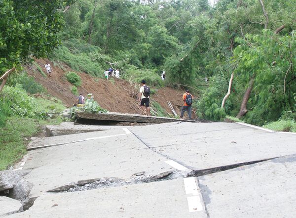 Последствия тайфуна Гони, Филиппины