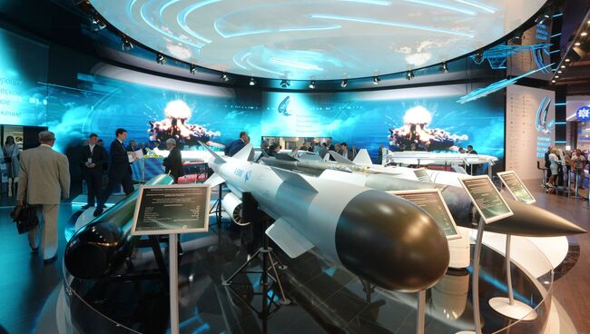 Павильон Государственного научно-производственного предприятия Регион во время открытия Международного авиационно-космического салона МАКС-2015