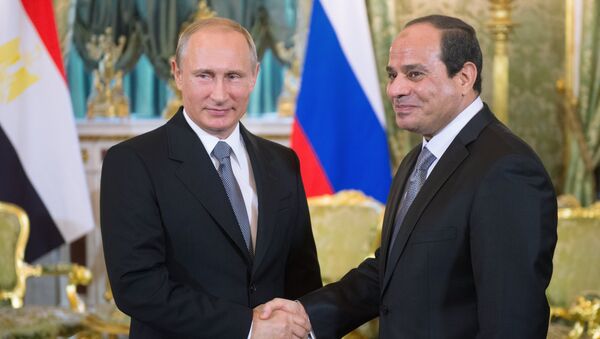 Президент России Владимир Путин и президент Арабской Республики Египет Абдель Фатах ас-Сиси