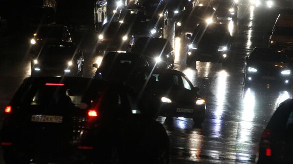 Автомобили во время сильных дождей во Владивостоке