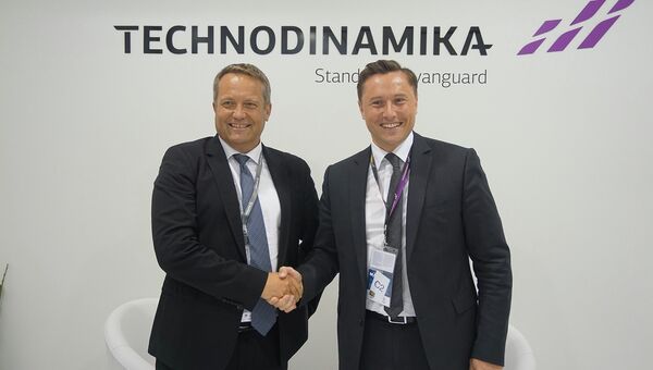 Генеральный директор холдинга Технодинамика Максим Кузюк и генеральный директор французской компании Microturbo Пьер-Ив Морван