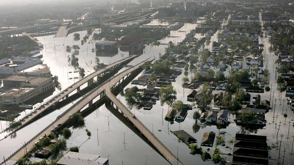Вид затопленного в результате урагана Катрина Нового Орлеана, США