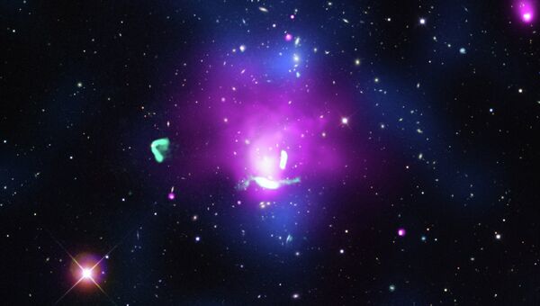 Фотография электронного феникса в скоплении галактик Abell 1033