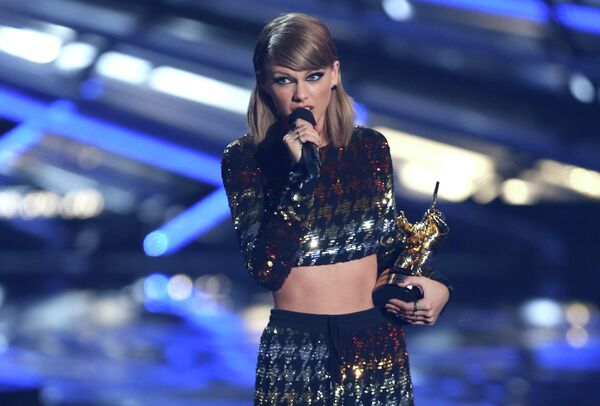 Певица Тейлор Свифт на церемонии вручения премии MTV Video Music Awards