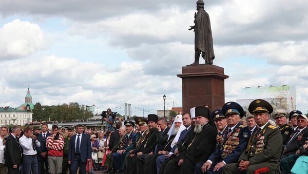 Патриарх Кирилл открыл памятник Владимиру Крестителю в Смоленске