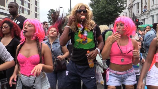 Карибский карнавал в Лондоне: яркие костюмы участников и зажигательные танцы