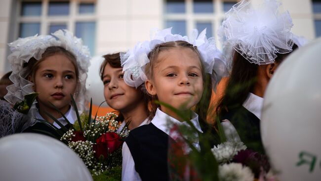 Начало учебного года в школах России. Архивное фото