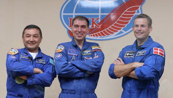 Пресс-конференция экипажа космического корабля Союз ТМА-18М на космодроме Байконур. Архивное фото