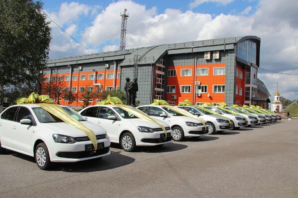 В честь Дня шахтера лучшие горняки компании СУЭК-Кузбасс награждены легковыми автомобилями.