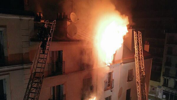 Пожар в многоквартирном доме в округе Парижа. Архивное фото