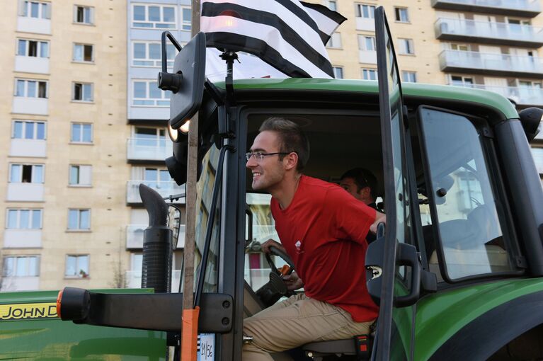 Акция протеста фермеров в Париже