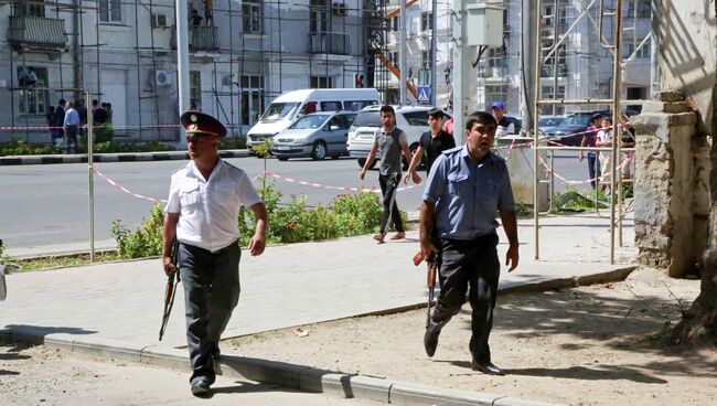 Полиция на улицах Душанбе после вооруженных инцидентов. 4 сентября 2015. Архивное фото