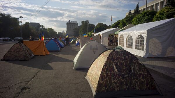 Палаточный лагерь участников антиправительственных акций у здания правительства Молдавии в Кишиневе. Архивное фото
