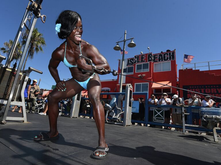 Чемпионат по бодибилдингу Muscle Beach в Калифорнии