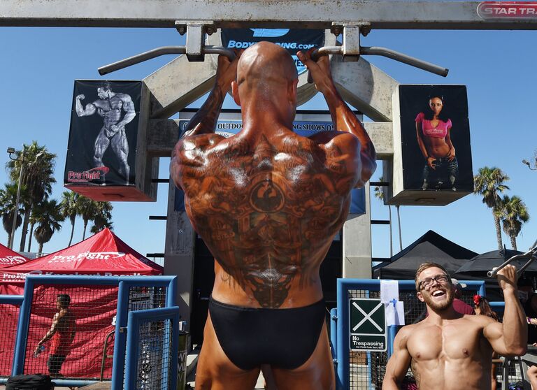 Чемпионат по бодибилдингу Muscle Beach в Калифорнии