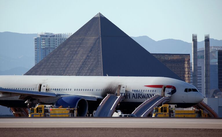 Самолет авиакомпании British Airways, загоревшийся в аэропорту Лас-Вегаса