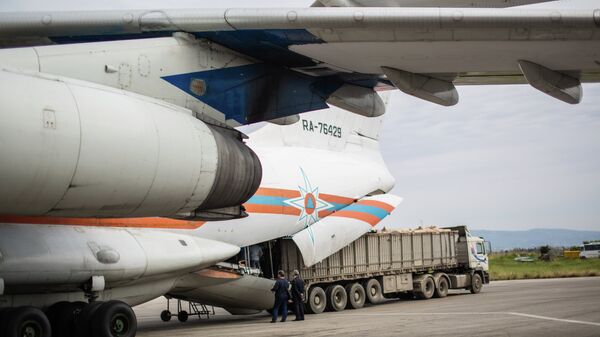 Самолет МЧС России c гуманитарным грузом. Архивное фото