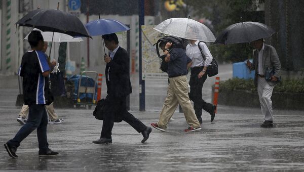 Тайфун Кило на улицах Токио, Япония