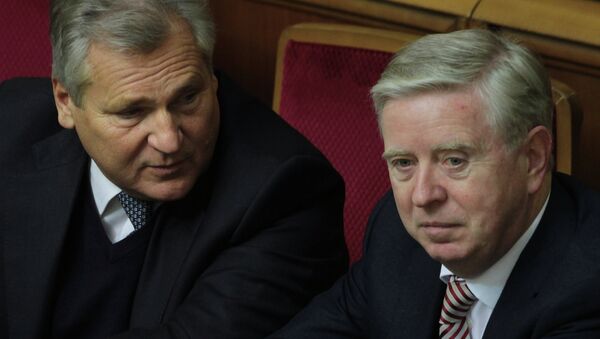 Представители Европейского парламента Пэт Кокс и Александр Квасьневский на заседании Верховной Рады
