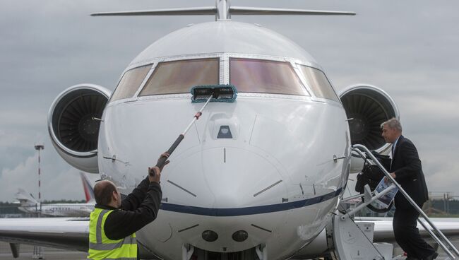 Бизнес-джет Challenger 650 компании Bombardier. Архивное фото