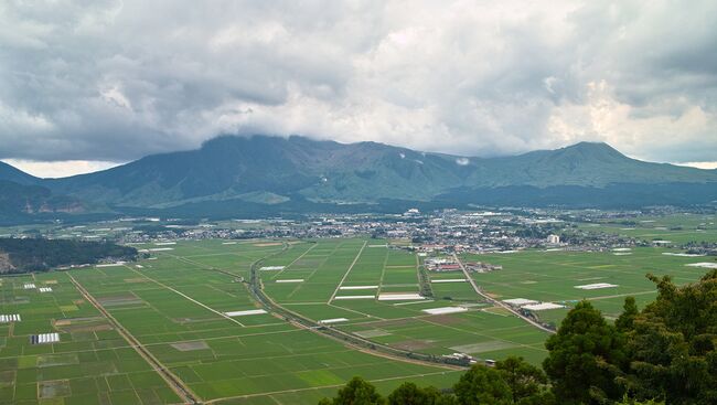Вулкан Асо в префектуре Кумамото на юге Японии. Архивное фото