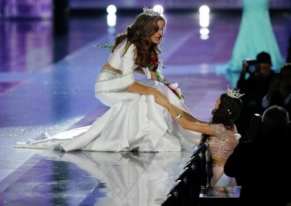 Бетти Кантрелл, победительница конкурса красоты Мисс Америка 2016